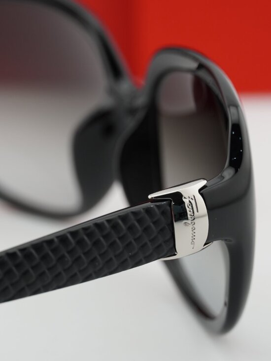 Salvatore Ferragamo SF739SA 001 Round Sunglasses - Black/Grey Gradient main image 4